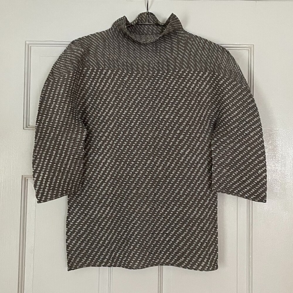 Issey Miyake Mock Turtleneck Medium